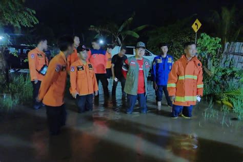 Banjir Bandang Landa Desa Canti Dan Banding Lampung Selatan ANTARA