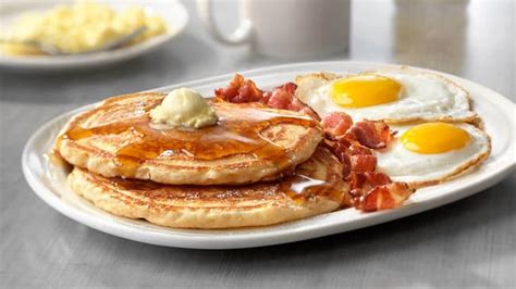 What Are Friendly's Breakfast Hours, Menu and Pricing