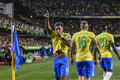 Análise Seleção tem vitória sem brilho e pouco a comemorar além de fim