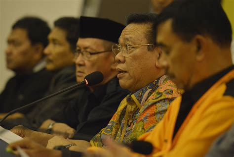 Jk Temui Agung Laksono Di Hut Sulbar Tanda Koalisi Republika Online