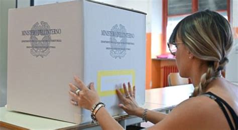 Referendum I Primi Dati Affluenza Alle Al Comunali Al