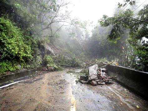 大雨襲阿里山 多處路坍方 遊樂區休園 地方 自由時報電子報