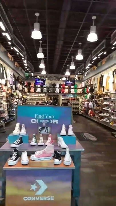 I Really Like This Shoe Store Youtube