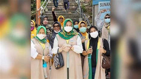 Ziarah Ibu Bella, LDTQN dan GMPS Kota Batam ke Pulau Tulup