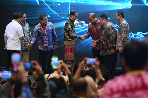 FOTO Presiden Jokowi Wujudkan Kontestasi Pemilu Yang Berkualitas