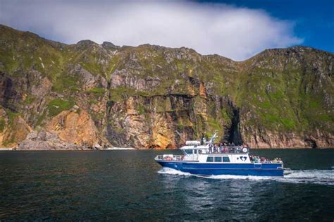 Från Killybegs Båttur längs kusten till Sliabh Liag klipporna