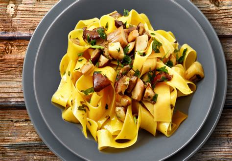 Fettuccine Ai Funghi Porcini E Salsiccia Ricetta Gustosa Blumenstube It