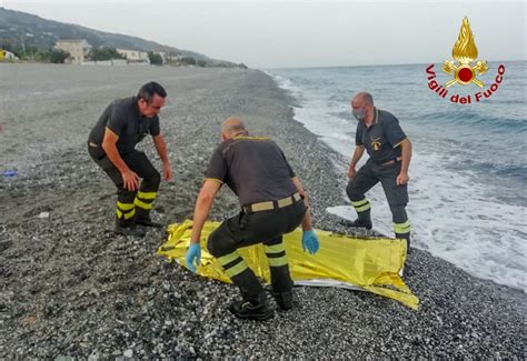 Ritrovato Senza Vita Il Corpo Del Enne Scomparso Da Fiumefreddo