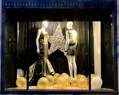 THE HIGH SCHOOL OF FASHION INDUSTRIES UNVEILS HOLIDAY WINDOW DISPLAYS - MR Magazine