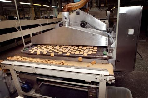 Mesin Pembuat Wafer Pilihan Terbaik Untuk Lini Produksi Biskuit Wafer