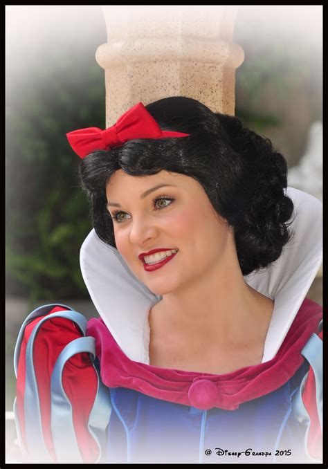 Princess Snow White 52930 Snow White Snow White Disney Disneyland