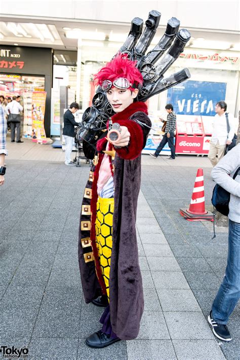 Japanese Halloween costumes on the street in... | Tokyo Fashion