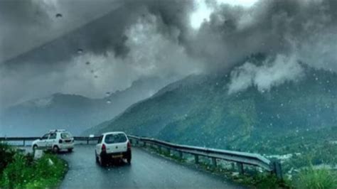 Uttarakhand Weather Update Heavy Rains In Dehradun And Several Parts