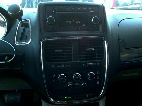 2012 2019 Dodge Caravan Chrysler Radio Receiver Am Fm Mp3 Cd Player Id