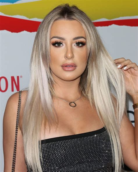 Tana Mongeau Kundli Aapsspace