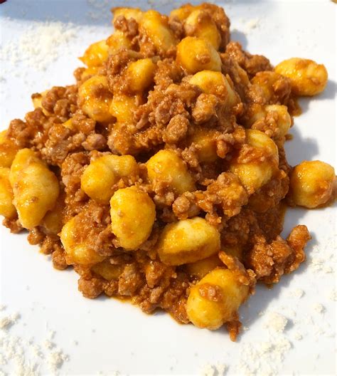 Gnocchi al ragù di salsiccia Col Cuore in Cucina