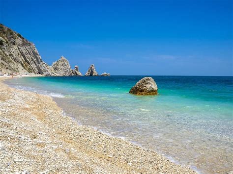 Le Spiagge Pi Belle Della Riviera Del Conero Casevacanza It