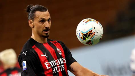 AC Milan Remain Confident Zlatan Ibrahimovic Will Sign New Contract