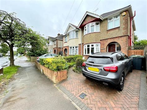 Somerset Avenue Luton Lu2 3 Bed Semi Detached House For Sale £355 000