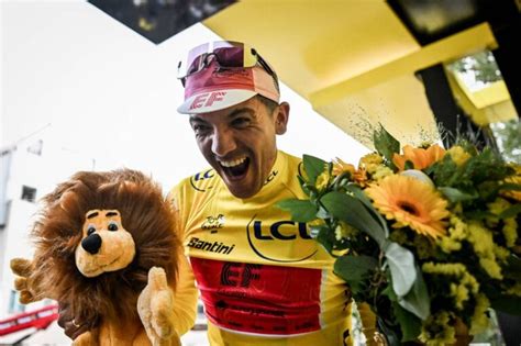 Tour De France La Nuova Maglia Gialla Richard Carapaz La Dedico