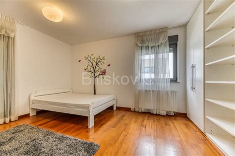 Najam Zagreb Remete Penthouse Balkon Iznajmljivanje