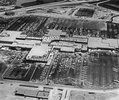 Photos Capture The Rise And Fall Of Milwaukee S Northridge Mall