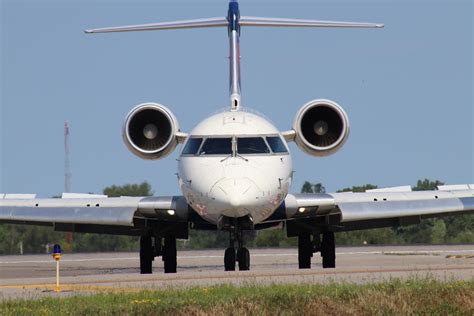 Delta Connection Bombardier CRJ-900 at BUF. : r/Planespotting