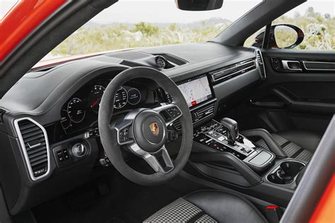 Novo Porsche Cayenne Coupe 2020 fotos e especificações