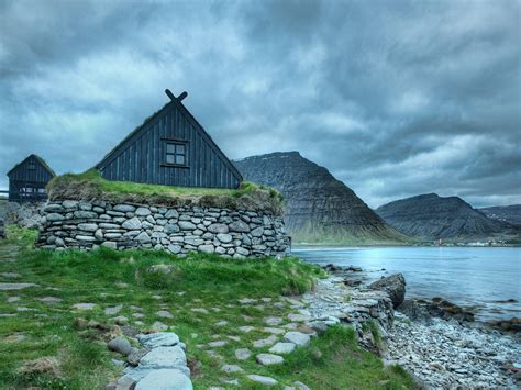 19 Beautifully Isolated Places Where You Can Finally Get Some Peace And