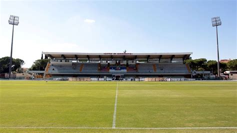 Grosseto Fiorentina Curva Nord Sold Out Riapre La Gradinata Viola News