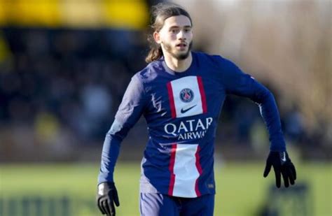 Mercato PSG 2 Destinations Possibles Pour Ilyes Housni