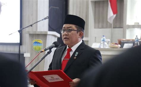 EDUN EUY Ade Sugianto Ketar Ketir Hadapi Pilkada 2024 Nasib Maju