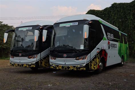 Foto Bus Karyawan Baru Milik Kideco Pakai Bodi Single Glass