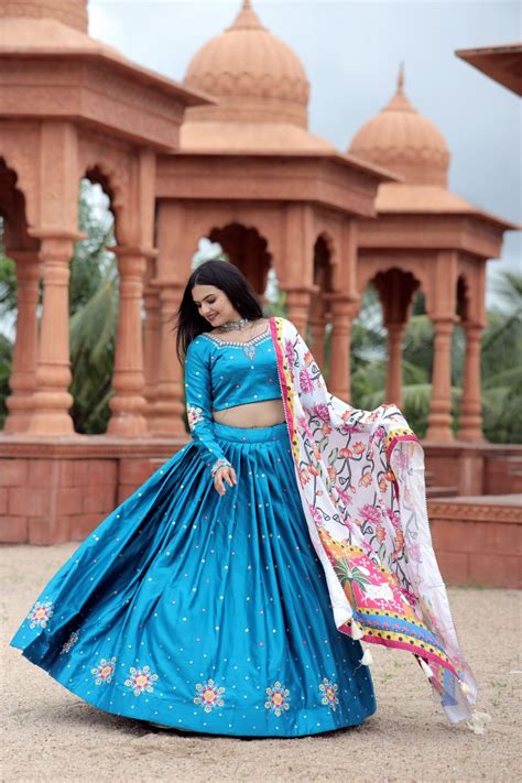 Navrati Indian Gujrati Lehenga Traditional Lehenga Ghagra Choli For