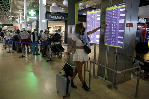 Greves Obrigam A Cancelar Pelo Menos 65 Voos No Aeroporto De Lisboa E