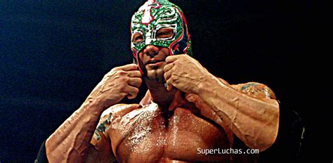 La mejor lucha de Batista Contra Rey Mysterio en México Superluchas