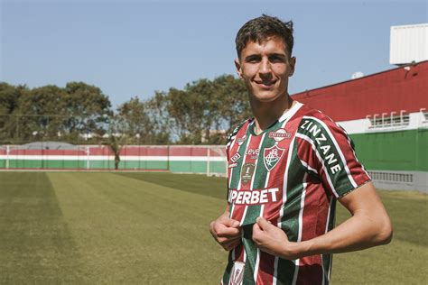 Jogou bem Confira números de Bernal em sua estreia como titular