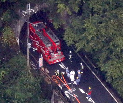 トンネル事故：衝突、炎上3人死亡、2人重軽傷 奈良 毎日新聞