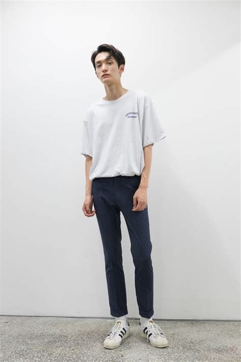 Oversized Tees Tucked In Korean Fashion Men Mens Outfits Oversized