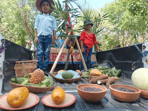 Realizan carnaval de la producción en La Paz Carazo