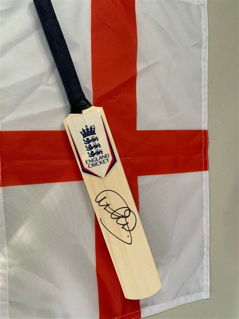 Graham Gooch England Signed England Ecb Mini Cricket Bat Coa Ebay