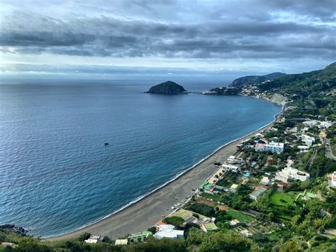 Boom di turisti sulle isole del Golfo di Napoli | XXI Secolo