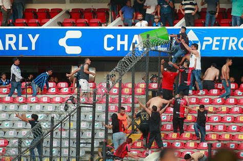 Violencia En El Estadio Corregidora Pie De Página