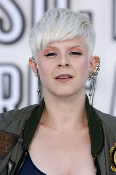 Platinum Blonde Short Hair Fashion And Styles