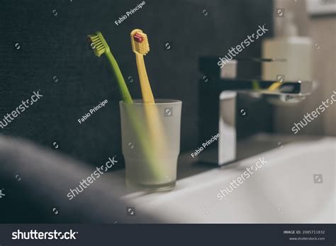 9346 Toothbrush Sink Images Stock Photos And Vectors Shutterstock