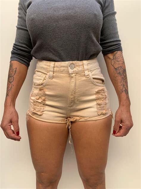 Shorts Jeans Nude Rasgado Shorts Feminino John John Usado 72508926 Enjoei