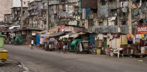 Survey Says 44 Of Filipino Families Consider Themselves As Poor