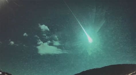 Spectacular Meteor Lights Up The Skies Over Portugal And Spain