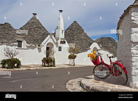 Alberobello Travel Hi Res Stock Photography And Images Alamy