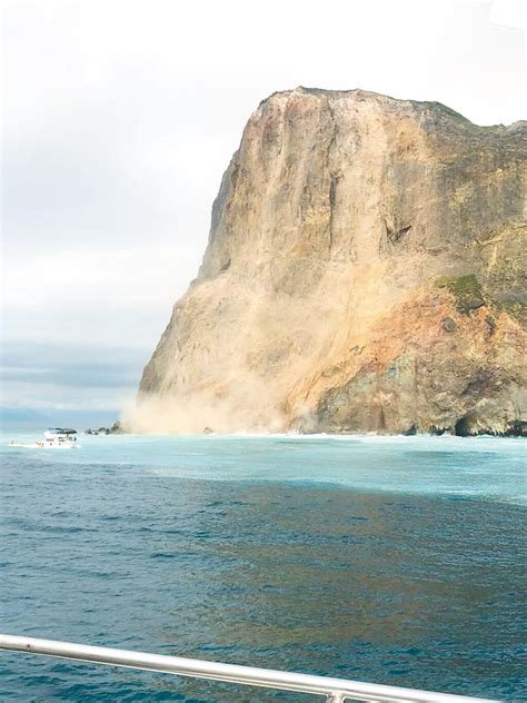 龜山島龜首崩塌 賞鯨客直擊驚呼 觸快訊